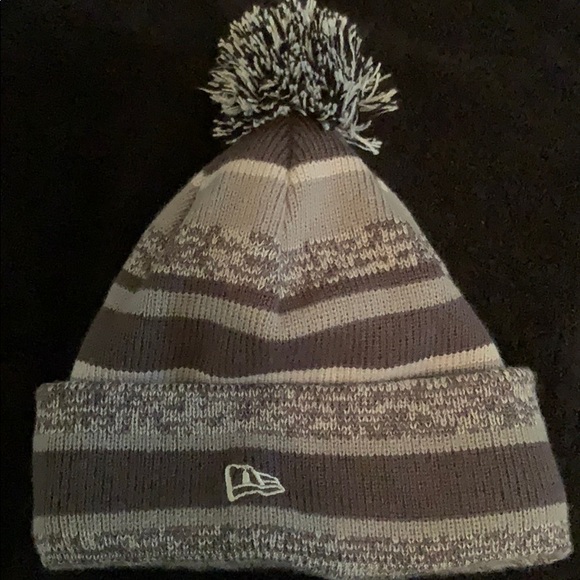 Oakland Raiders New Era beanie - Picture 3 of 3
